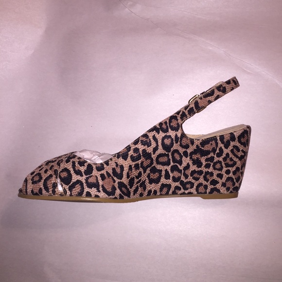 NWOB size 10 authentic STUART WEITZMAN wedge heels - Picture 7 of 8